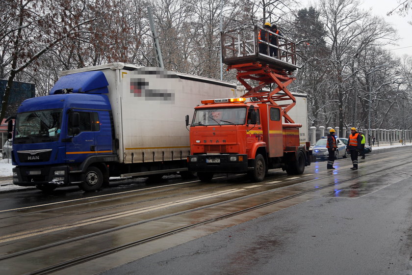 Tak kierowca przeprosił za wypadek, który zablokował ruch w Łodzi