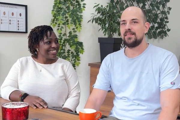 Momčilo je oženio ŽENU IZ UGANDE i doveo je da ŽIVI U NIŠU: Kad je videla šta Srbi rade na ulici doslovno je OSTALA U ŠOKU 