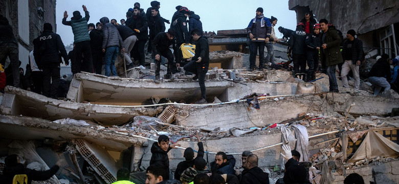 Rośnie liczba ofiar trzęsienia ziemi na pograniczu Turcji i Syrii