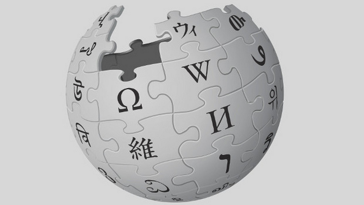 26 września 2001 roku lekarz Krzystosz Jasiutowicz oraz fizyk Paweł Jochym założli Polską Wolną Encyklopedię Sieciową, która z czasem stała się rodzimą wersją globalnego projektu Wikipedia.      