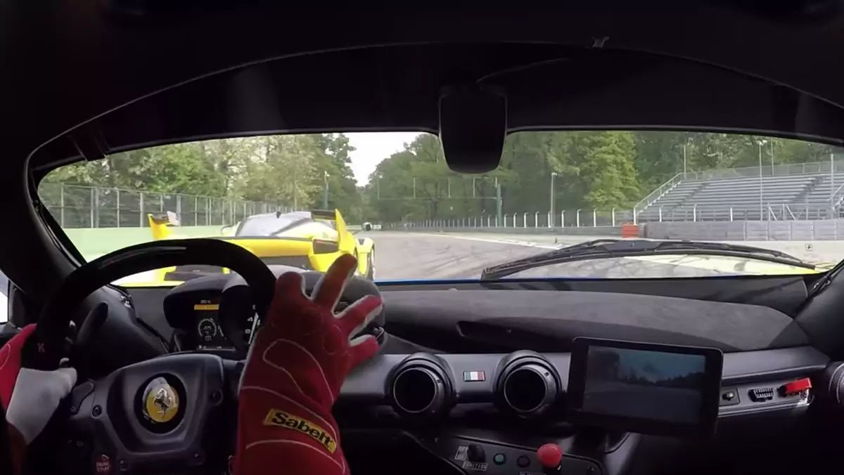 Ferrari FXXK na torze Monza