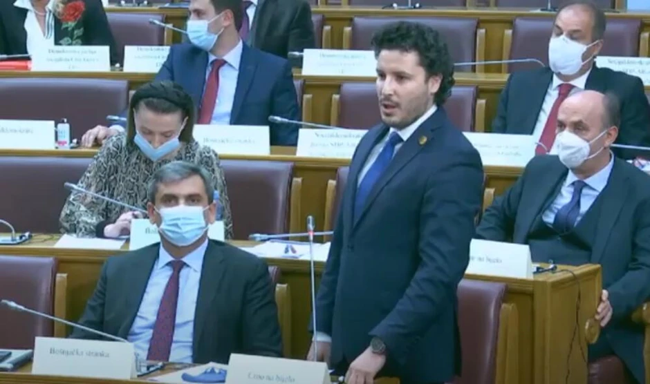 Dritan Abazović, skupština Crne Gore