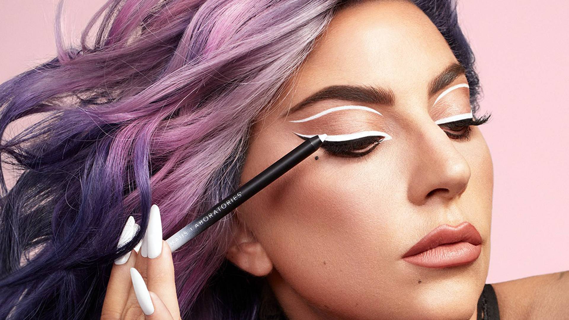 Lady Gaga nas je naučila najjačim trikovima za stavljanje eyelinera