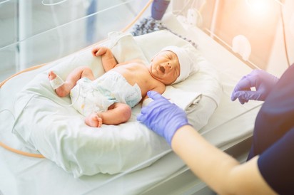 Koraszülés ellen: ezért fontos tényező az édesapa is