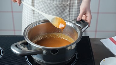 Sekretny składnik jedwabistego sosu. Wyjdzie jak z najlepszej restauracji