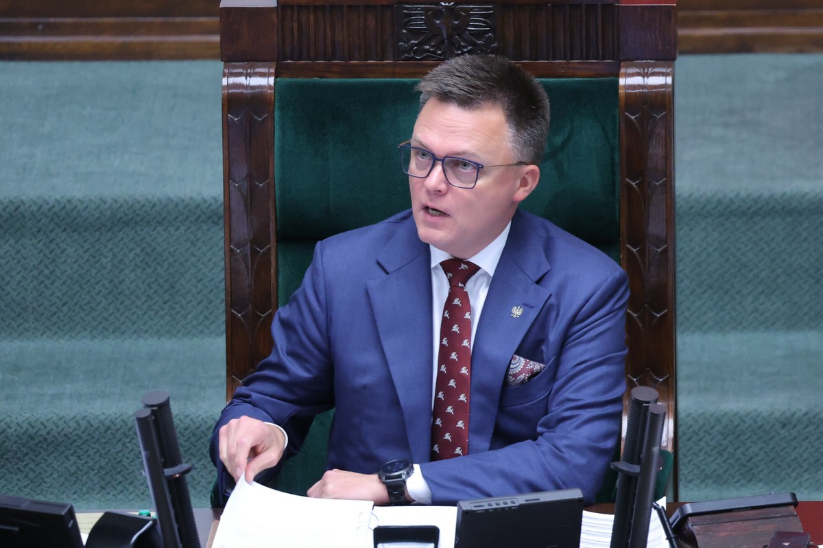 Kończy się czas Szymona Hołowni. Polacy zabrali głos [SONDAŻ]