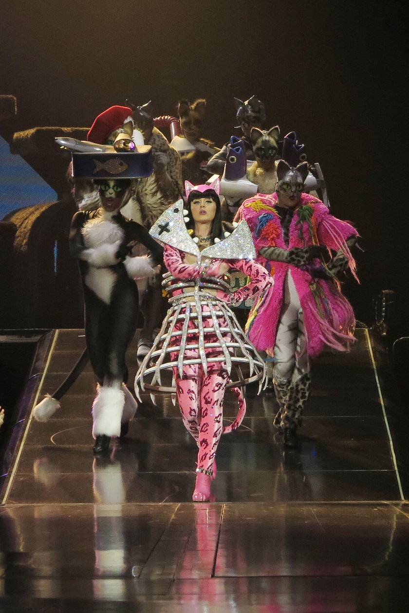 Katy Perry w strojach Cavallego
