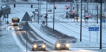 Gdzie jest wiosna? Atak zimy w Olsztynie zaskoczył nie tylko kierowców... [GALERIA]