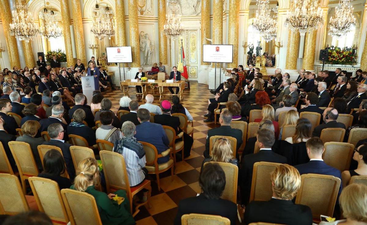 Uroczysta sesja Rady Miasta Stołecznego Warszawy