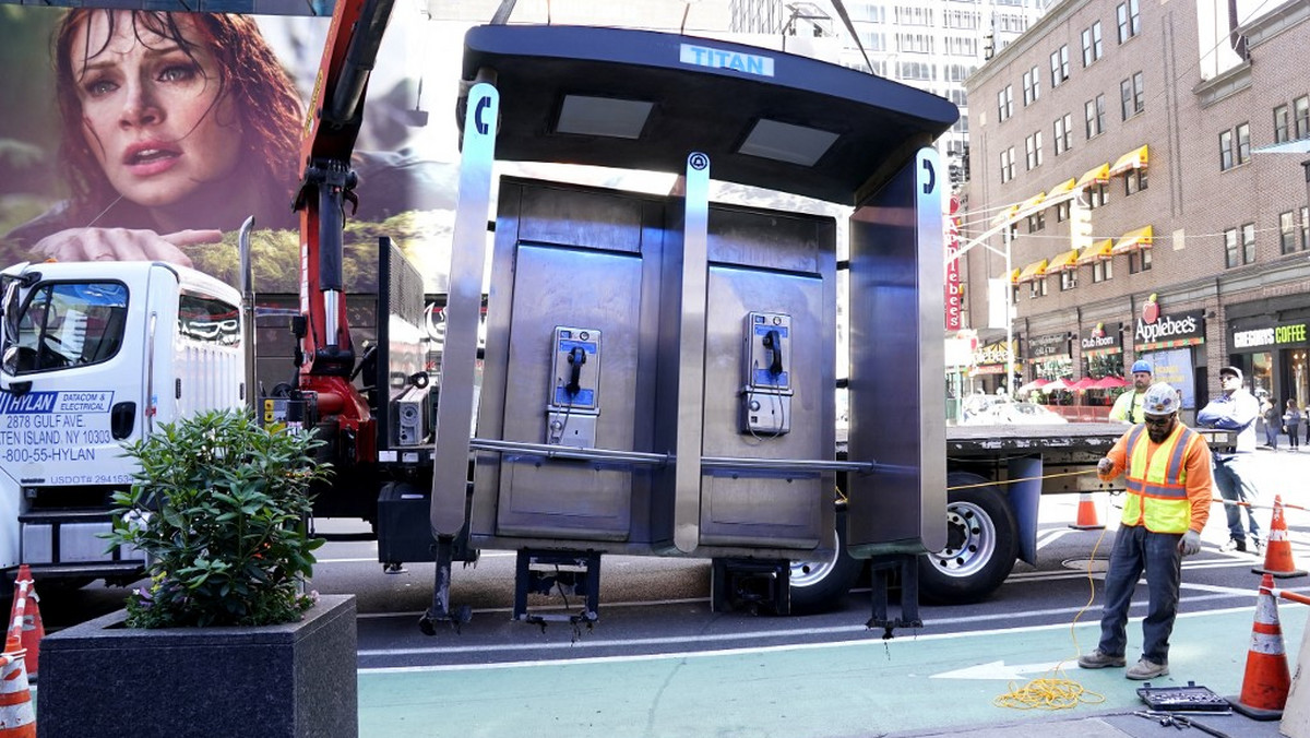 W Nowym Jorku znikają ostatnie kultowe budki telefoniczne