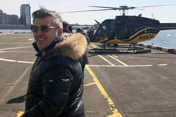 "ČISTIO SAM KAFANU I WC" Pevač počeo od nule, napravio milione, pa svu imovinu prepisao porodici: "Sve je naše"