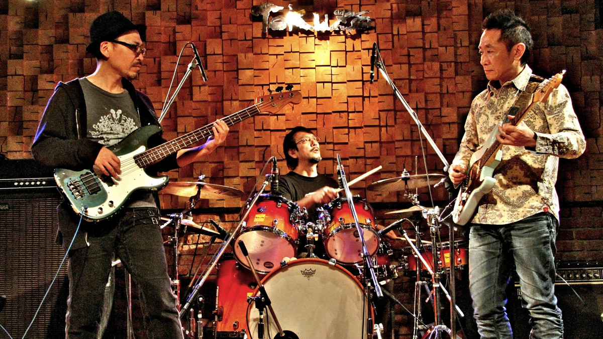 Korekyojinn to tokijska grupa prog-jazz-rockowa. W środe, 25 września musycy wystapią w krakowskim klubie REe.