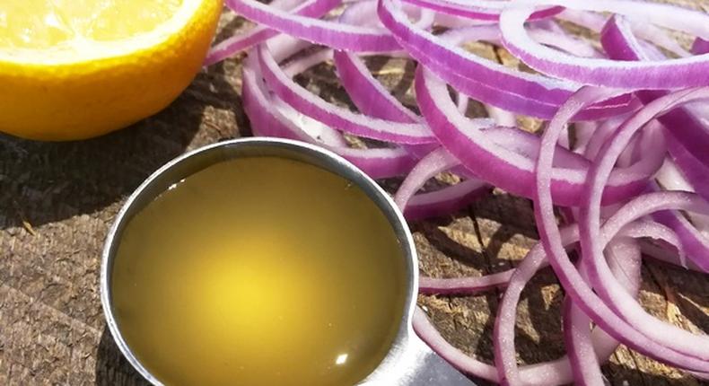 Health benefits of eating lemon juice+raw onions before meals