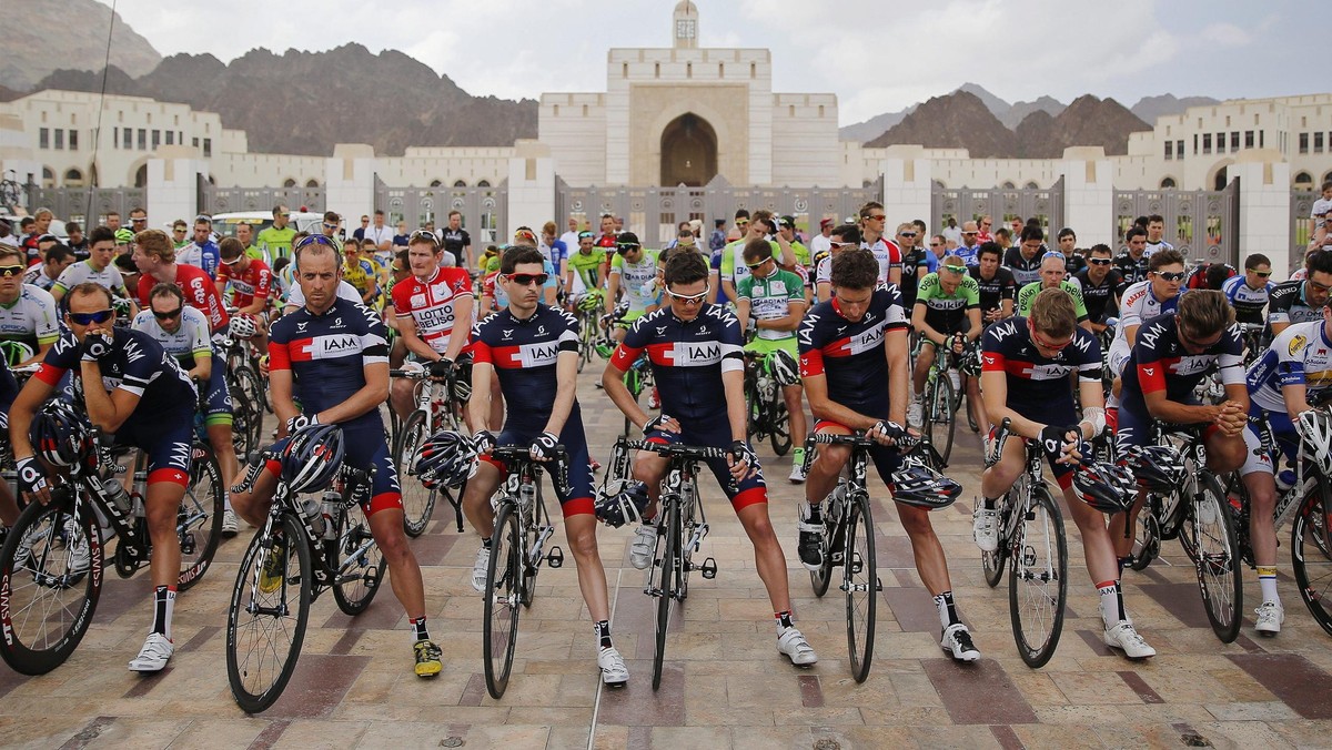 Zdaniem hiszpańskiego serwisu Biciciclismo, szwajcarska grupa IAM Cycling w przyszłym sezonie dołączy do WorldTouru. W ostatnich dwóch latach ekipa występowała na zapleczu elity, w dywizji Professional Continental.