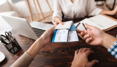 Kontrowersje wokół paszportów szczepień. Certyfikaty dyskryminują?