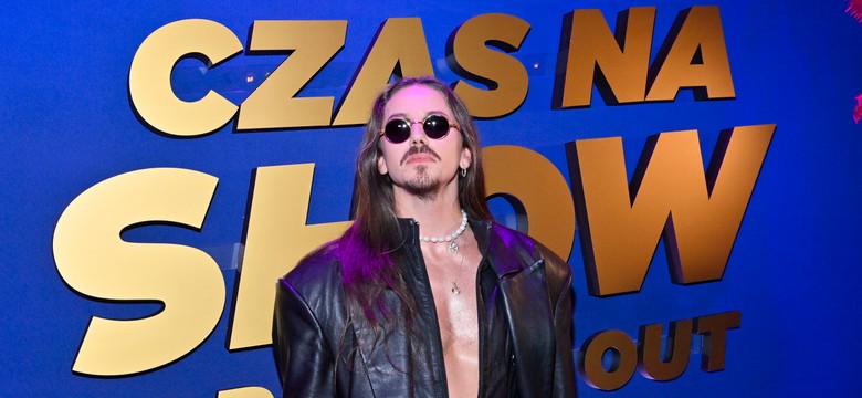 Michał Szpak bez spodni promuje nowy program. Dziś startuje "Czas na show. Drag me out" [FOTO]