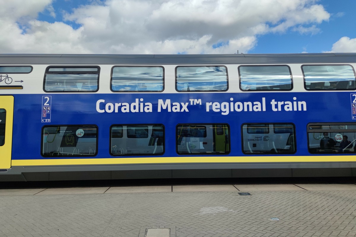 PKP Intercity podpisuje rekordowy kontrakt na piętrowe pociągi ekspresowe