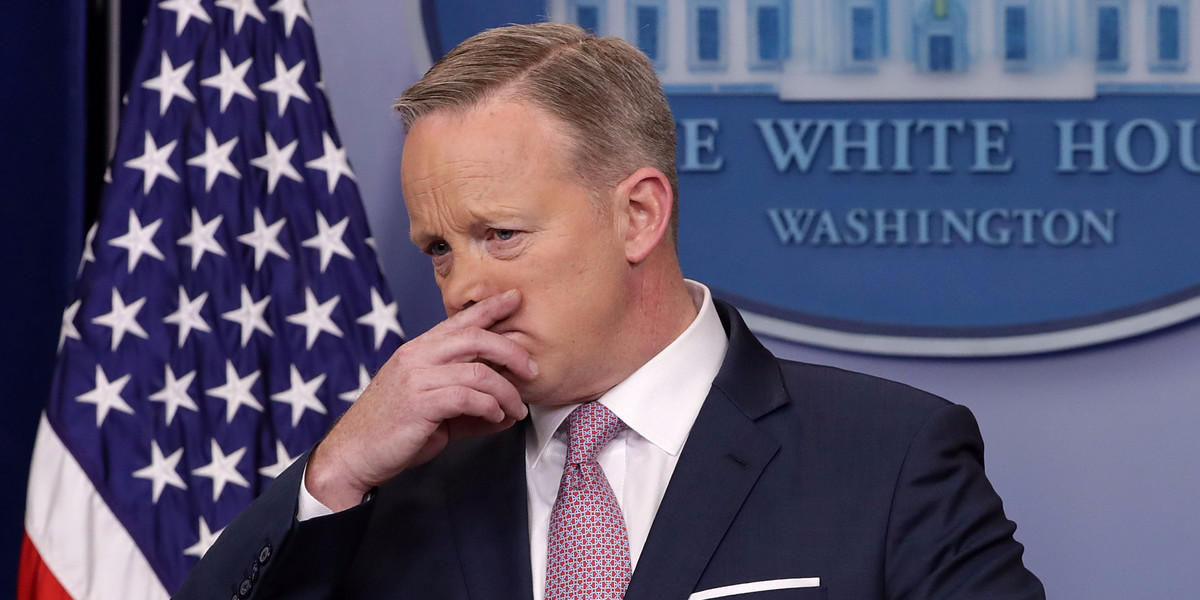 Trump press secretary Sean Spicer chews and swallows at least 35 pieces of gum a day — here's how that might affect his health