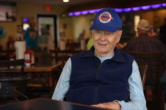 Čovek je stalno jeo u istom restoranu, ali jednog dana se nije pojavio: Kuvar je povukao drastičan potez i spasio mu život!