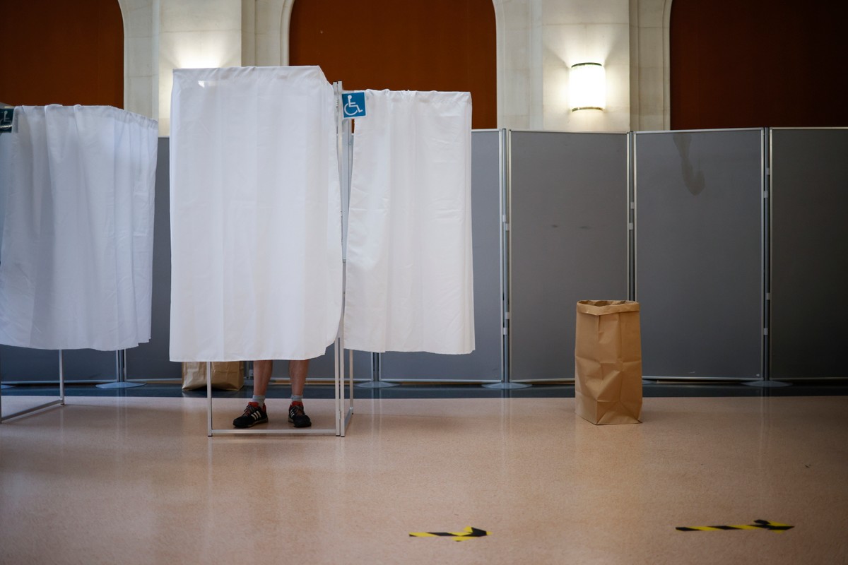 Lokal wyborczy w Paryżu