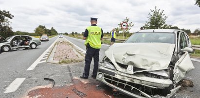 Dwa wypadki obok siebie. Są ranni