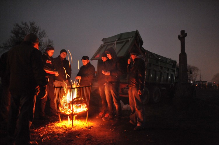 Akcja protestacyjna OPZZ rolników na drodze krajowej numer 2 pomiędzy Siedlcami a Międzyrzecem Podlaskim