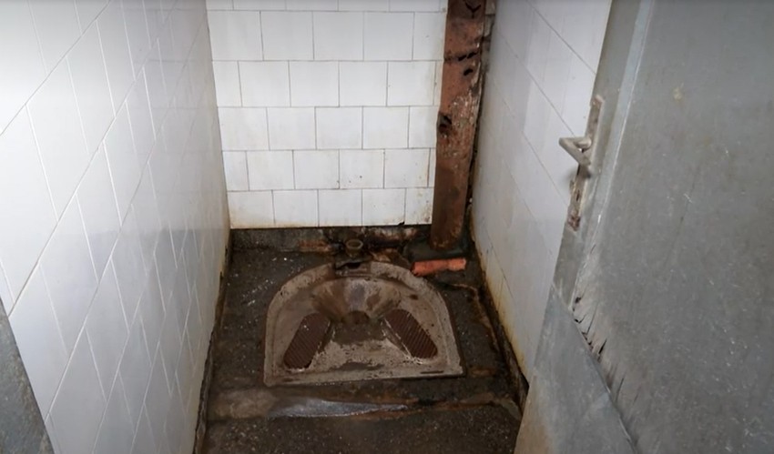 zajedničko kupatilo u zgradi