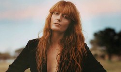 Florence Welch koncertuje ze złamaną stopą