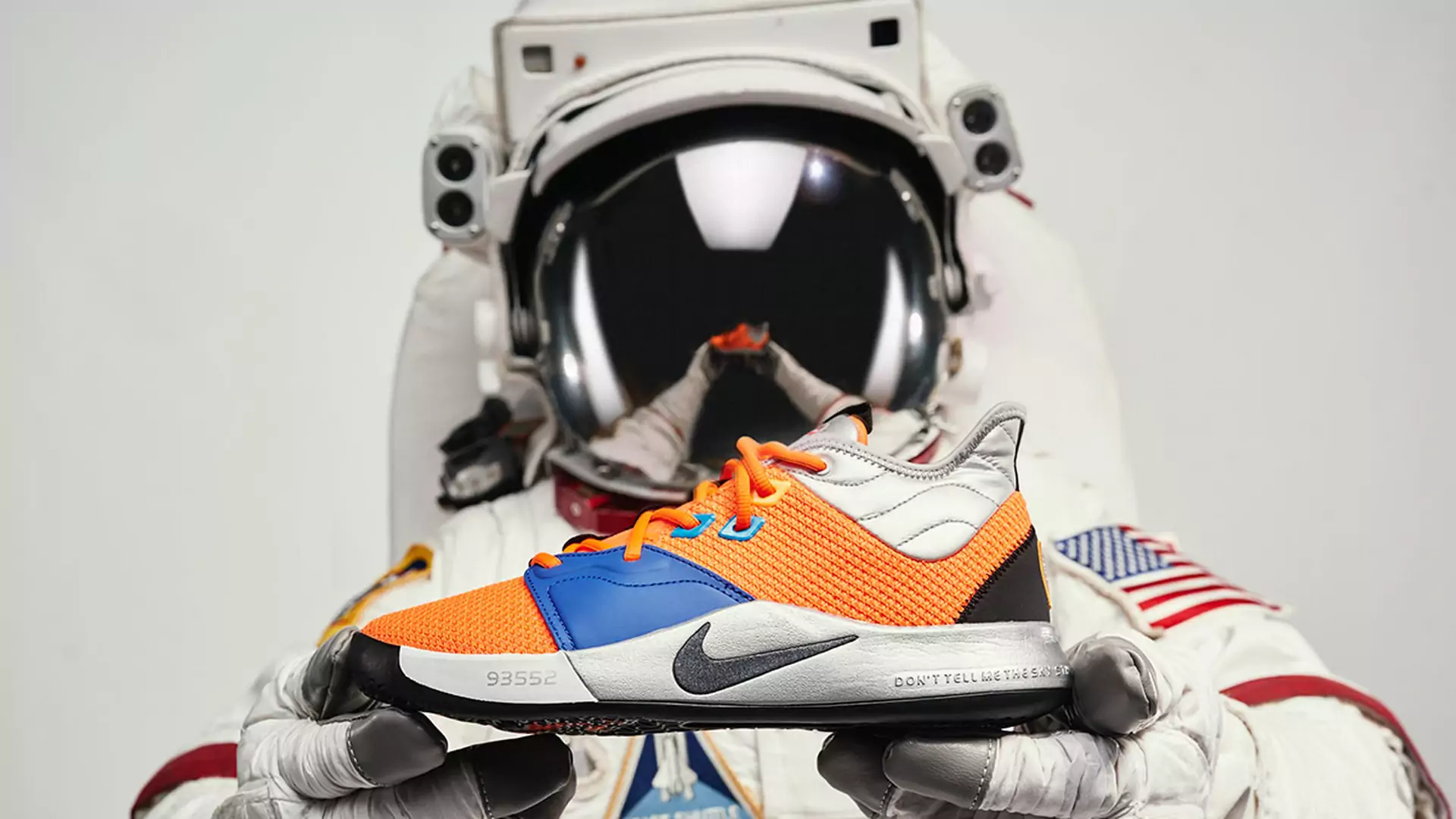 Kosmiczny but od Nike. Nowe buty PG3 są inspirowane NASA
