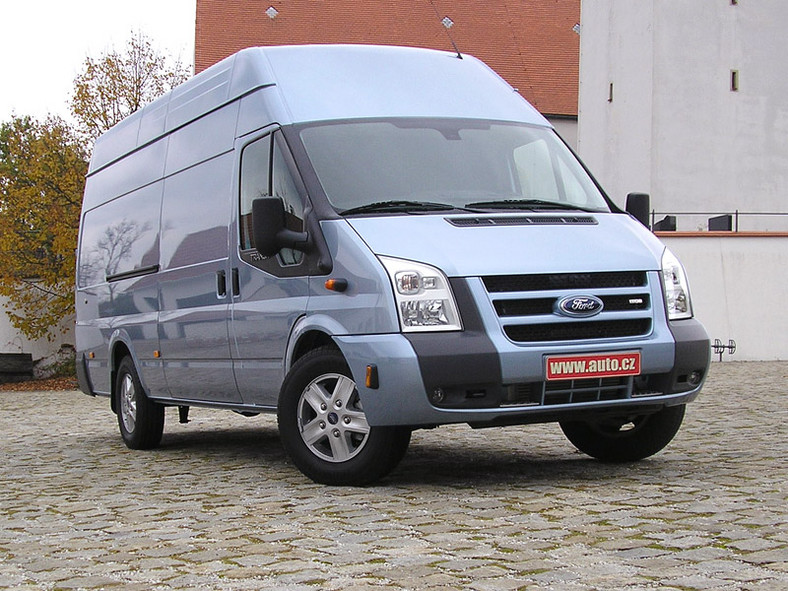 Ford Transit 3.2 TDCi i Transit SportVan: pierwsze jazdy