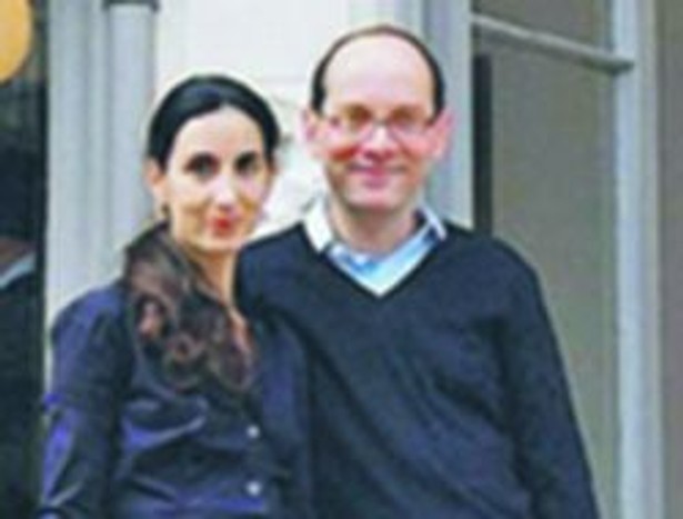 NICOLA I MICHAEL SACHEROWIE, w 2005 r. założyli w centrum Londynu sklep Mungo & Maud oferujący produkty klasy premium dla zwierząt. Dziś ich firma przynosi roczne zyski liczone w setkach tysięcy funtów materiały prasowe