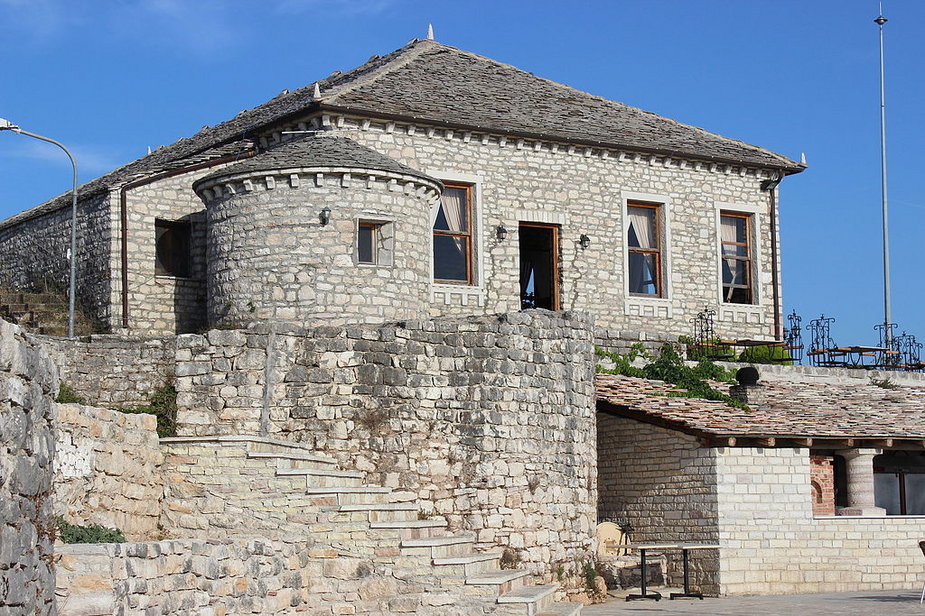 Zamek Lekursi