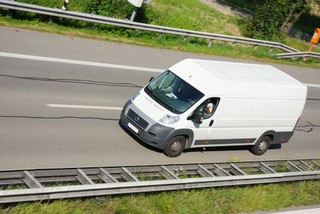 Przeróbki konstrukcyjne auta z ciężarowego na osobowe bez akcyzy