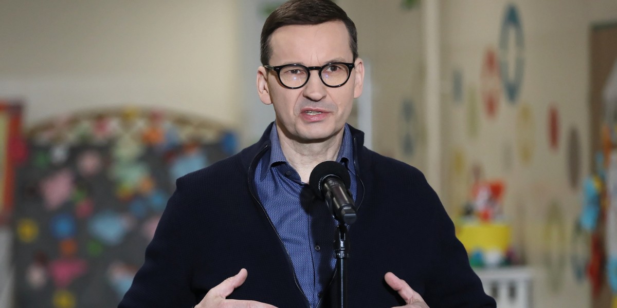 Premier Mateusz Morawiecki podczas briefingu prasowego po spotkaniu z przewodniczącą Parlamentu Europejskiego Robertą Metsolą