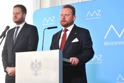 Rząd przywraca obostrzenia w 19 powiatach. Ogłosił to Szumowski