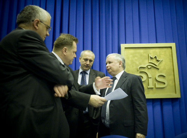 Jarosław Kaczyński buduje arkę przetrwania