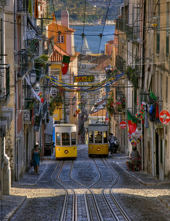 Elevador da Bica, Lizbona