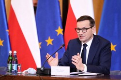 Morawiecki: Racje medyczne i "wolność" stoją w konflikcie