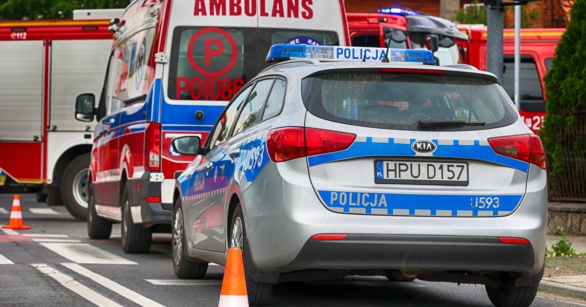 Dramatyczne sceny nad Wisłą. Młoda kobieta weszła na słup elektryczny