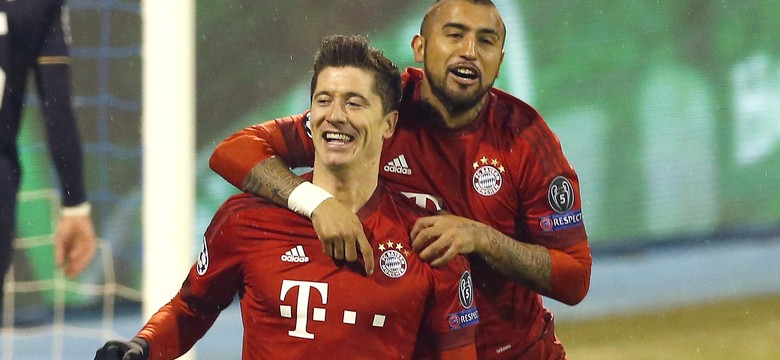 Liga Mistrzów: Dwa gole Lewandowskiego i trzy Giroud. Awans Bayernu i Arsenalu. WIDEO