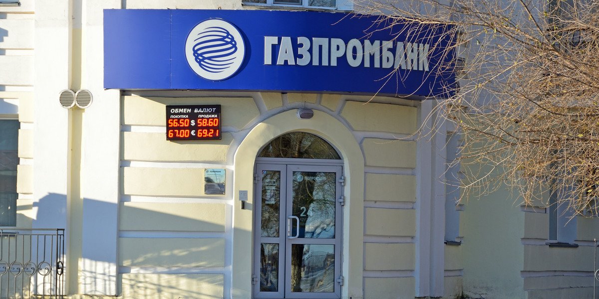 Gazprombank nie znalazł się na wstępnej liście banków do ocięcia od systemu SWIFT.