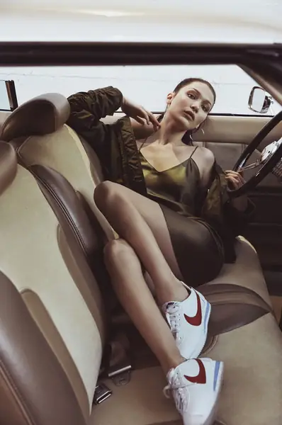 Bella Hadid w kampanii Nike Classic Cortez