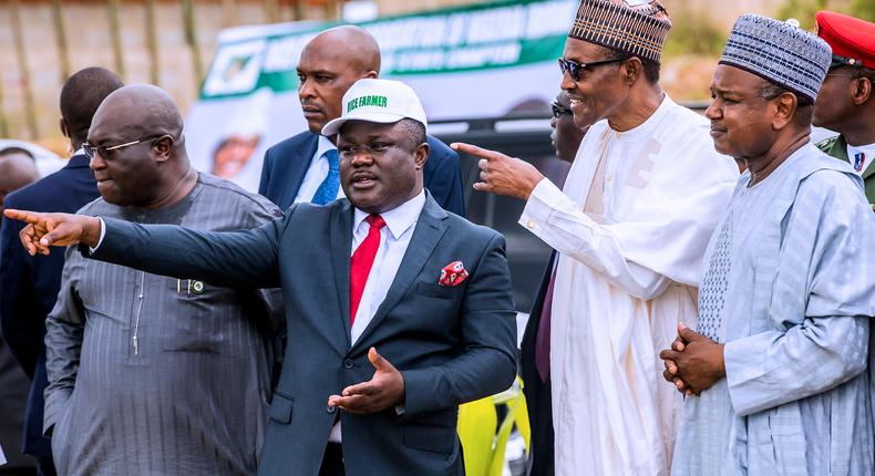 Cross river governor, Ben Ayade, President Muhammadu Buhari and other governors during the inaugurating a rice seedling plant in Calabar in 2018 (VON)