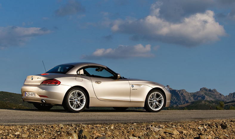 BMW: nowy Z4 Roadster wylądował w Warszawie (cena w Polsce)