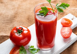 Kombinacija soka od paradajza i ekstra devičanskog maslinovog ulja ima stvarnu nutritivnu korist