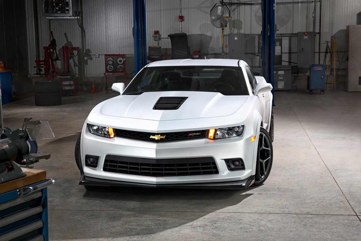 Chevrolet camaro Z28 pobił Lamborghini i Porsche. WIDEO