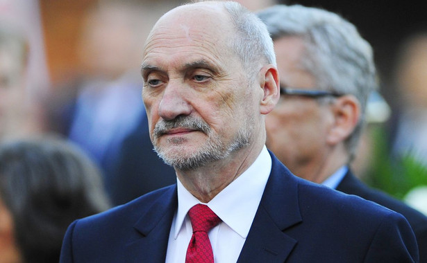 Macierewicz: Sprawiedliwi zostaną nagrodzeni, pozostali - ukazani