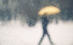 Dzisiaj i jutro POGODA da się we znaki. Deszcz, śnieg, a do tego silny wiatr. ZOBACZ PROGNOZĘ