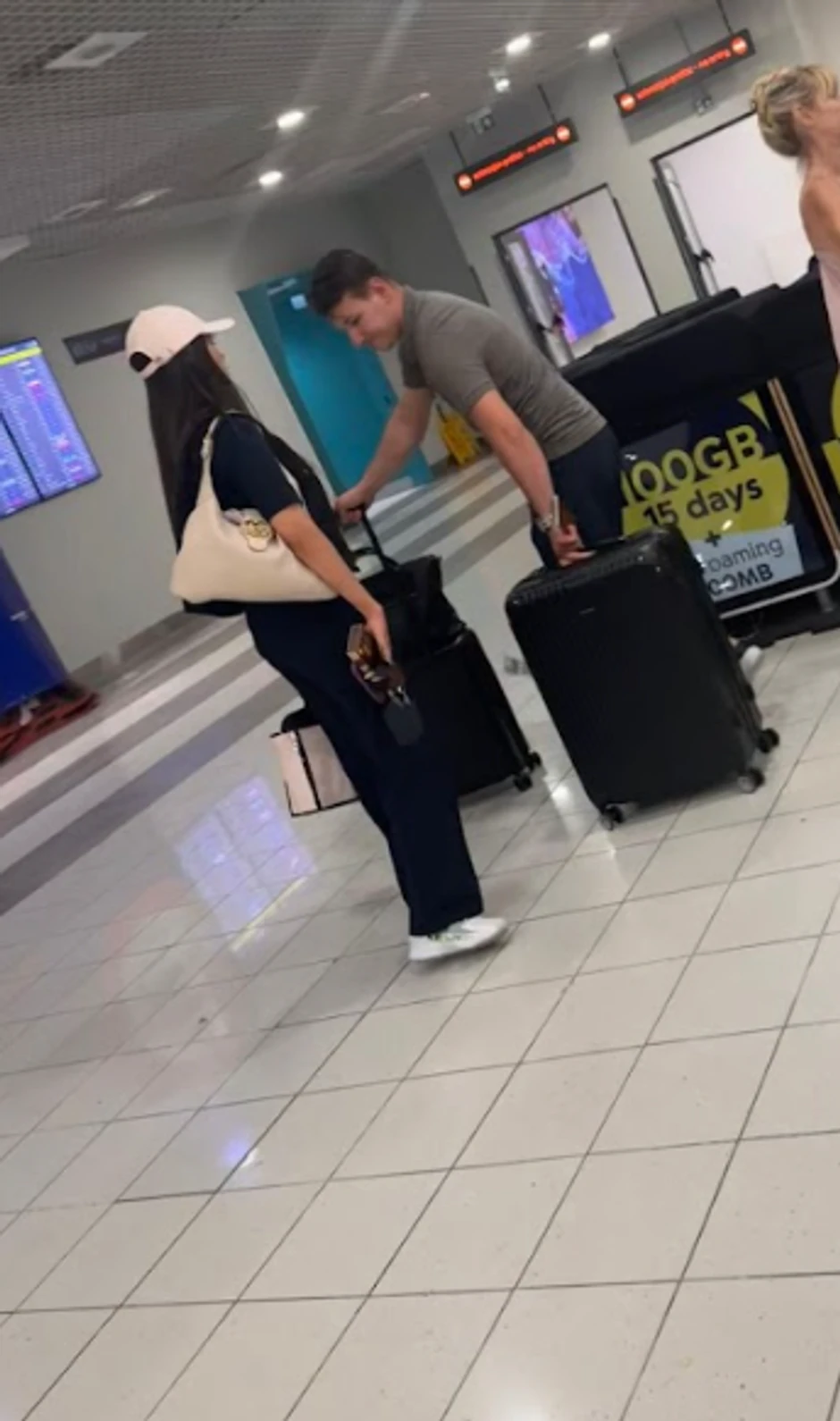 Tanja i Muki na aerodoromu