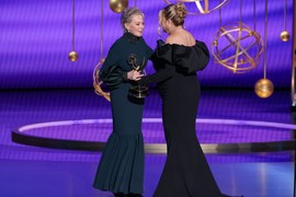 "Imala sam INTIMAN ODNOS SA DRUGOM SVOG SINA i posle toga su me svi želeli - 200 MUŠKARACA je bilo u mom krevetu", slavna glumica sa IKS FAKTOROM kao gromadom ni u 64. godini nema konkurenciju